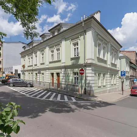 Spacious Two-story With Terrace In Podgorze By Renters Apartment