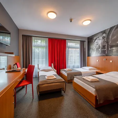 Alexander Hotel