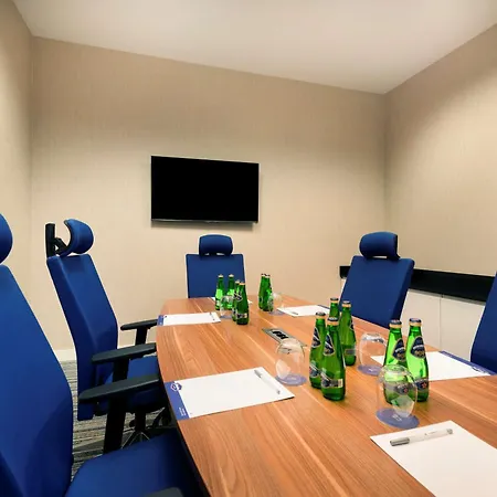 Hampton By Hilton 3*