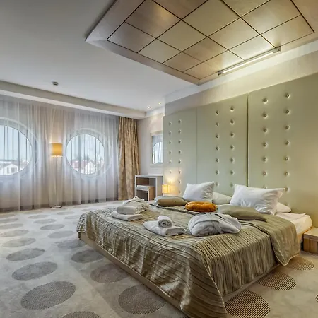 Hotel Swing 4*