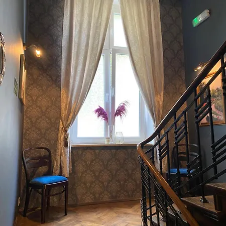 Apart Otel Maria 2*