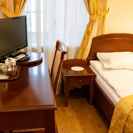 Karmel Hotel