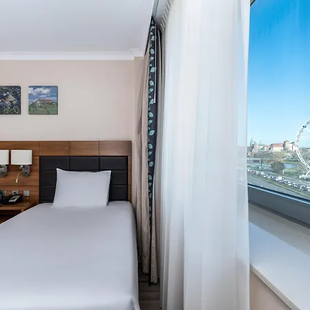 Hilton Garden Hotel 4*
