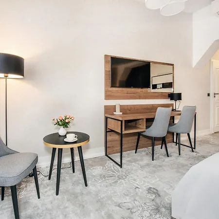Vinfort 3* Krasków