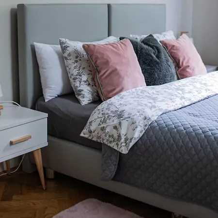 Brokilon House Apartment *