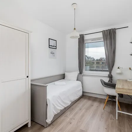 Apartment Rogozinskiego 2-bedroom Krakow