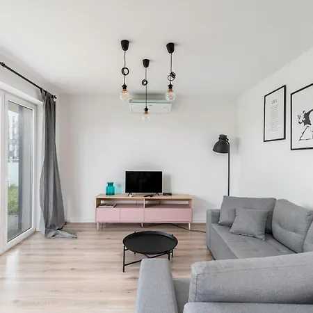 Rogozinskiego 2-bedroom * Krakow