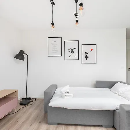 Rogozinskiego 2-bedroom *