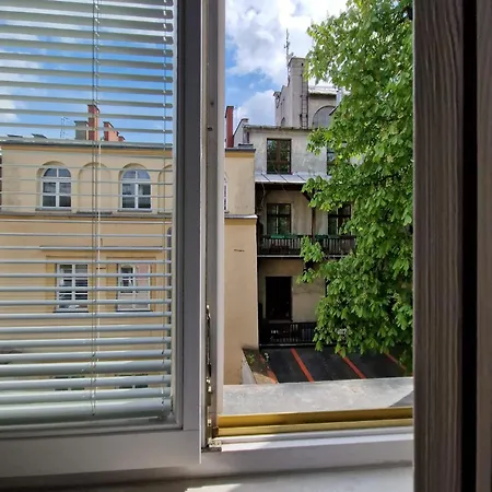 Brokilon House Apartment *