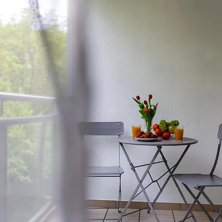 Fragola Old Town Apartment *
