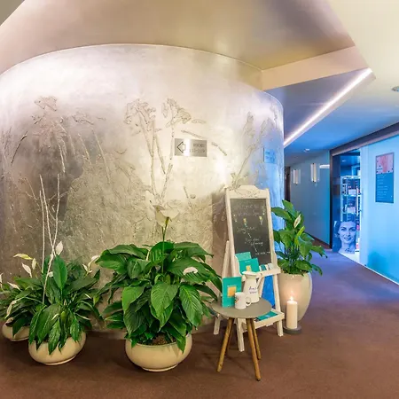 Otel Niebieski Art &