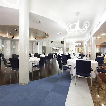 Otel Niebieski Art &
