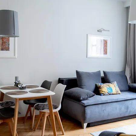 Brokilon House Apartment *