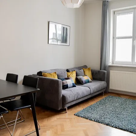 Brokilon House Apartment *