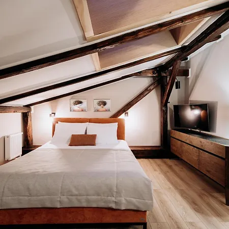 Appart hôtel Arianska 16 By Nearto Pl *