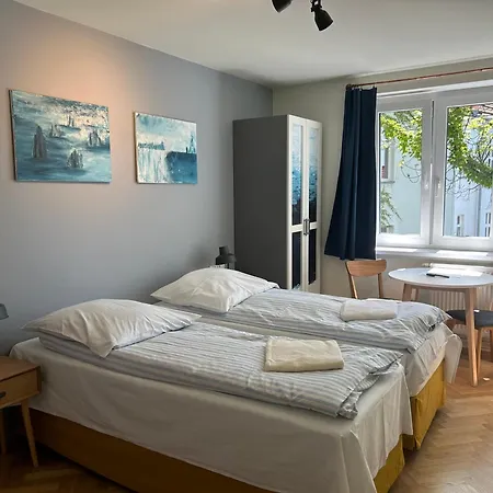 Cybulskiego Guest 3*