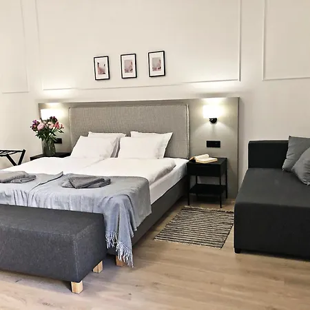 Aparthotel Anny 5