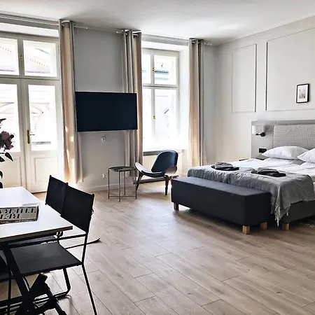 Aparthotel Anny 5 *