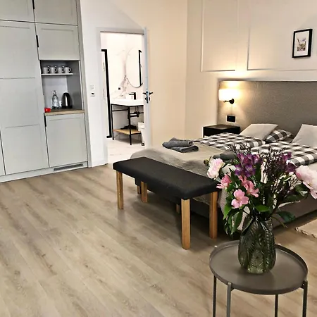 Anny 5 Aparthotel