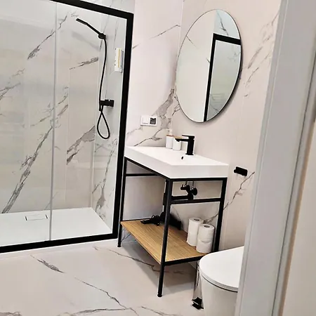 Anny 5 Aparthotel