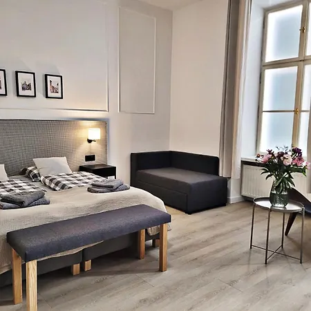 Aparthotel Anny 5 *