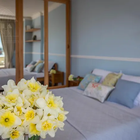 Fragola Old Town Apartment