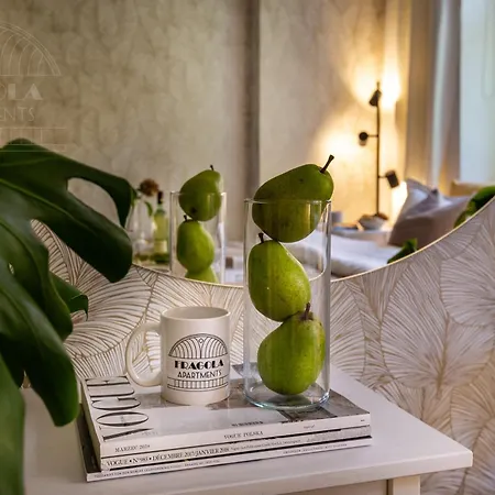 Fragola Old Town Apartment *