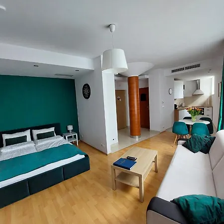 Nook Nook Kazimierza Wielkiego 104