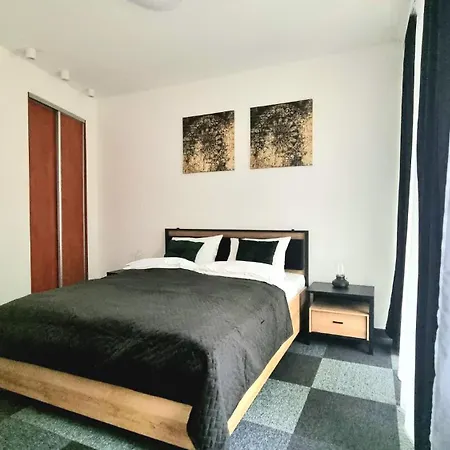 Nook Nook Kazimierza Wielkiego 104