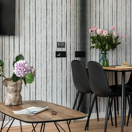 Inpoint Spacious Near Main Square & Kazimierz District * Краков