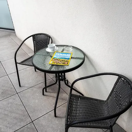 Inpoint Spacious Near Main Square & Kazimierz District Апартаменты Краков
