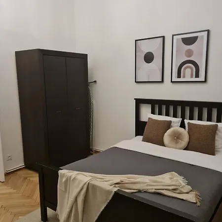 Wawelove Spacious 3 Bedroom 1 Min To Main Sq! クラクフ