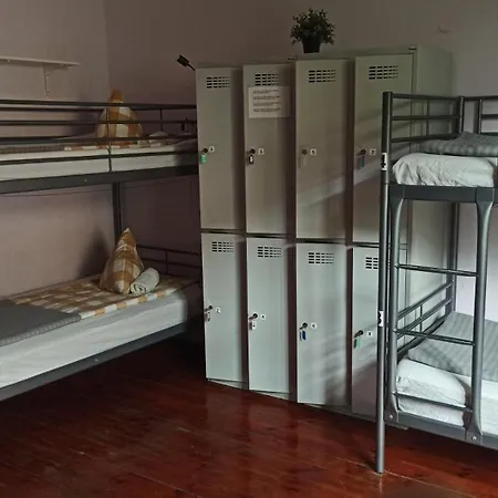 Retro & Garden Hostel