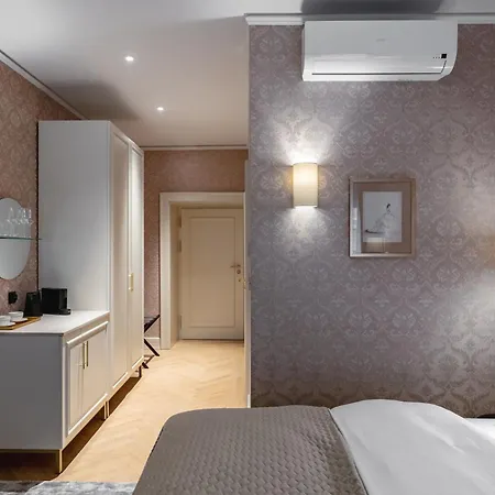 Unicus Palace Old Town - Destigo 5* Krakow