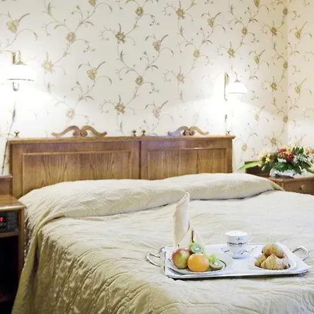 H15 Francuski Old Town - Destigo Krakow