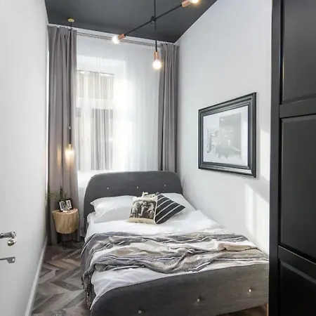 Jozefa 20 Street 2 Bedroom Kraków