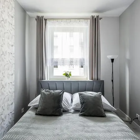 Apartament Elegance 2 Pokoje, Balkon, Srodmiescie *