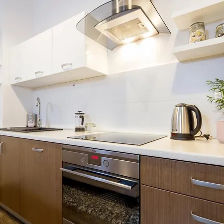 Main Station - 8 Rakowicka Street Apartment
