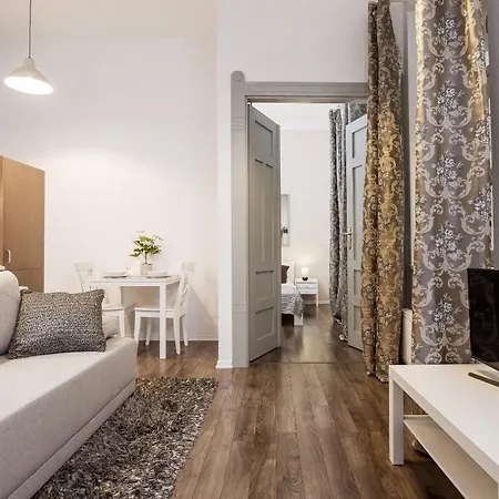 Main Station - 8 Rakowicka Street Apartment Krakow