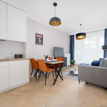 Klimatyzowane W Centrum Krakowa Z Parkingiem I Biurkiem By Renters Prestige Apartment *