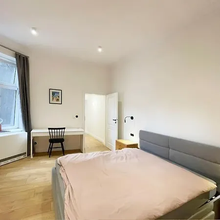 Apartament Golden Manor