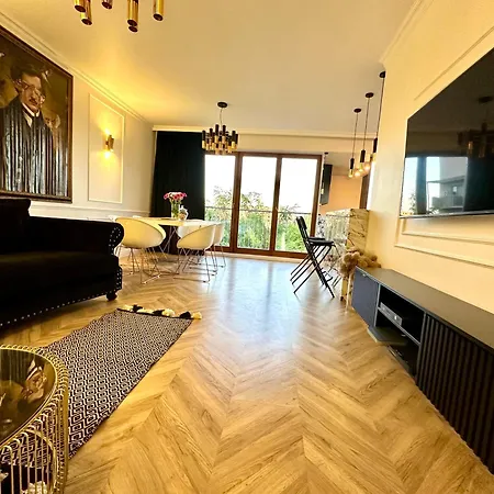 Mozarta Sky Terrace Vip 2-bed Apartment