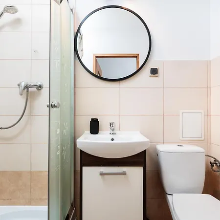 Charming Near The Main Market Square - By Upstairs Apartment *