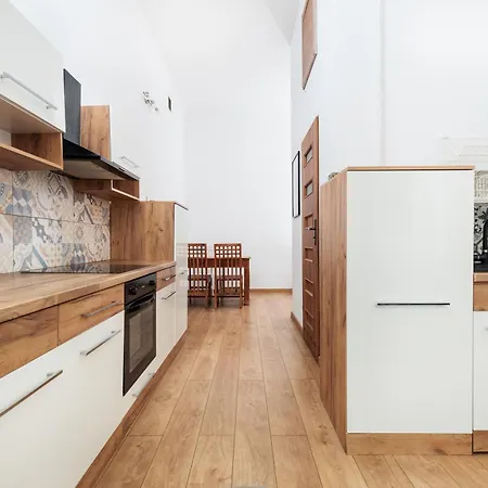 Charming Near The Main Market Square - By Upstairs Apartment Krakow