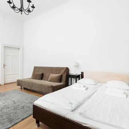 Apartment Charming Near The Main Market Square - By Upstairs Krakow