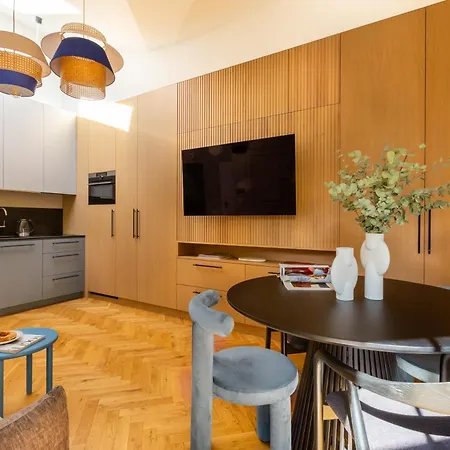 Apartment Fragola Old Town