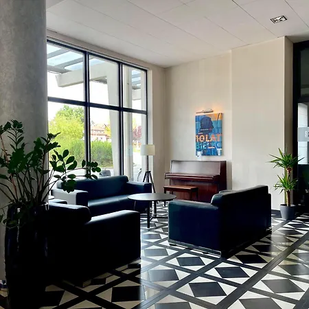 Hotel Swing 4*