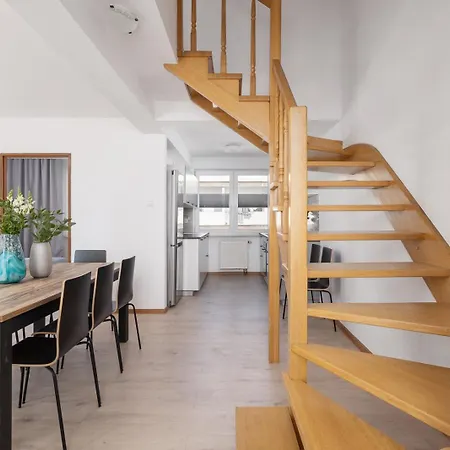 4 Bedroom With A Balcony - Prochowa 1 Apartment Krakow