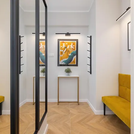 Warszauera Z Klimatyzacja Na Krakowskim Kazimierzu By Renters