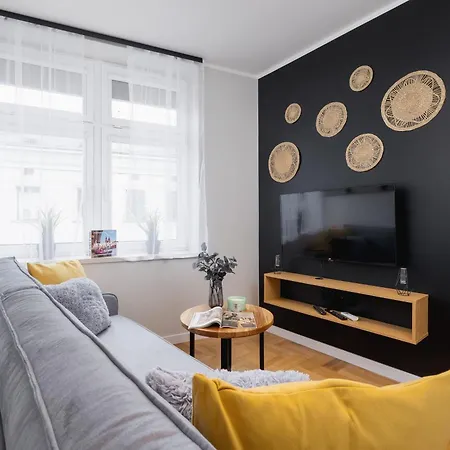 Warszauera Z Klimatyzacja Na Krakowskim Kazimierzu By Renters Krakow